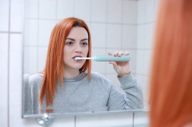 What’s Best for Brushing Your Teeth with Braces (EPIC FACTS)